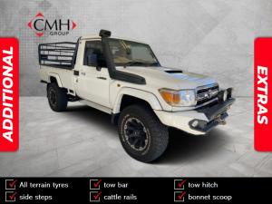 Toyota Land Cruiser 79 4.5D-4D LX V8 single cab - Image 1