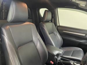 Toyota Hilux 2.8GD-6 Xtra cab Legend auto - Image 8