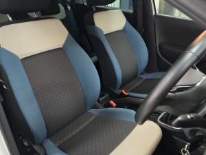 Volkswagen Polo Vivo hatch 1.4 Comfortline - Image 11