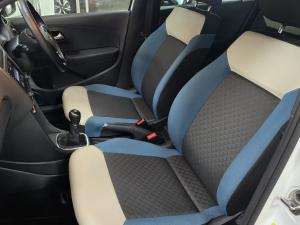Volkswagen Polo Vivo hatch 1.4 Comfortline - Image 13