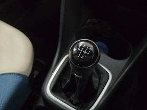 Volkswagen Polo Vivo hatch 1.4 Comfortline - Image 7