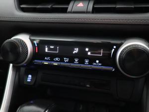 Toyota RAV4 2.0 GX auto - Image 15