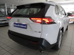 Toyota RAV4 2.0 GX auto - Image 3