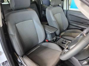 Volkswagen Amarok 2.0TDI double cab Life auto - Image 19