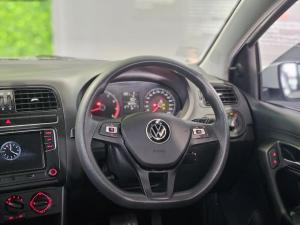 Volkswagen Polo Vivo hatch 1.6 Comfortline auto - Image 17