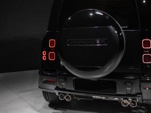 Land Rover Defender 110 D350 X-Dynamic HSE - Image 19