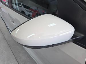 Volkswagen Polo Vivo hatch 1.4 Life - Image 8