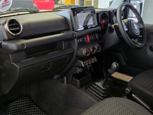 Suzuki Jimny 1.5 GLX AllGrip 3-door manual - Image 10