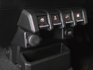 Suzuki Jimny 1.5 GLX AllGrip 3-door manual - Image 13