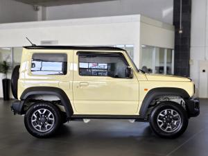 Suzuki Jimny 1.5 GLX AllGrip 3-door manual - Image 3