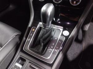 Volkswagen Golf R - Image 14