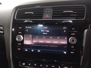 Volkswagen Golf R - Image 17