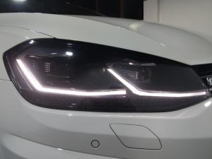 Volkswagen Golf R - Image 23