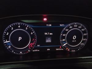 Volkswagen Golf R - Image 2