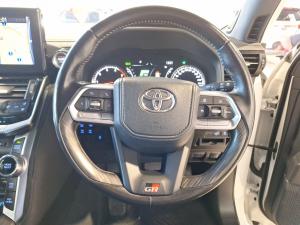 Toyota Land Cruiser 300 3.3D GR-Sport - Image 8