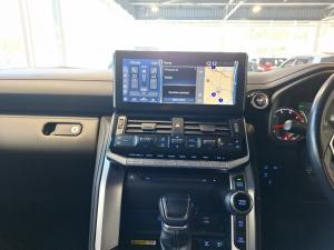 Toyota Land Cruiser 300 3.3D GR-Sport - Image 15