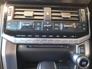 Toyota Land Cruiser 300 3.3D GR-Sport - Image 16
