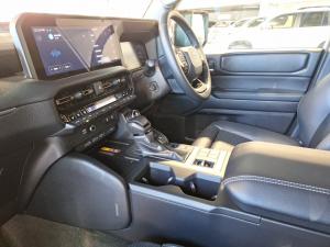 Toyota Land Cruiser Prado 2.8GD VX-R - Image 7