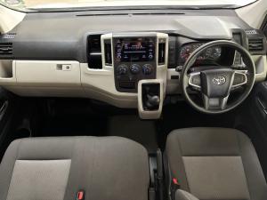 Toyota Quantum 2.8 SLWB panel van - Image 6