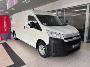 Toyota Quantum 2.8 SLWB panel van - Image 1
