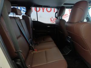 Toyota Land Cruiser Prado 2.8GD VX-R - Image 14