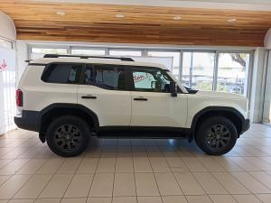 Toyota Land Cruiser Prado 2.8GD VX-R - Image 3