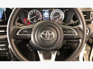 Toyota Urban Cruiser 1.5 XR manual - Image 8