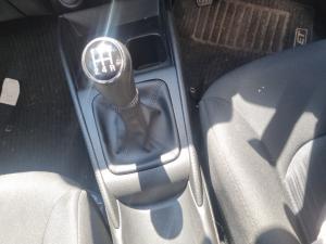 Toyota Starlet 1.5 XS manual - Image 11