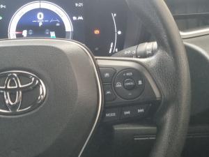 Toyota Corolla hatch 1.8 Hybrid XS - Image 10