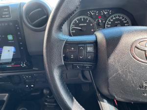 Toyota Land Cruiser 79 4.5D-4D V8 double cab LX - Image 9