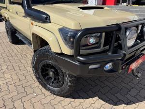Toyota Land Cruiser 79 4.5D-4D V8 double cab LX - Image 20