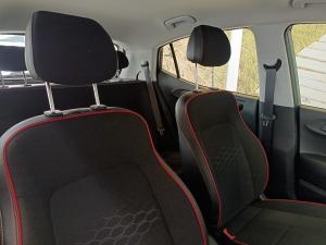 Hyundai Grand i10 1.0 Premium hatch - Image 14