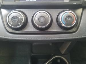 Toyota RAV4 2.0 GX auto - Image 14