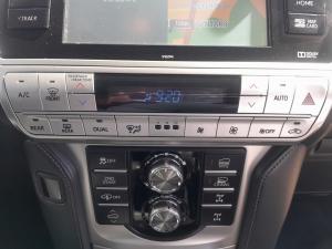 Toyota Land Cruiser Prado 3.0DT VX-L - Image 14
