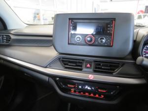 Suzuki Swift 1.2 GL - Image 10