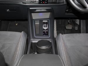 Volkswagen Golf 1.4 TSI Life + Tiptronic - Image 14