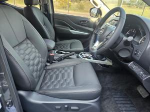 Nissan Navara 2.5DDTI Stealth 4X4 automatic - Image 7