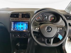 Volkswagen Polo Vivo hatch 1.6 Life - Image 12