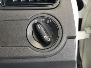 Volkswagen Polo Vivo hatch 1.6 Life - Image 18