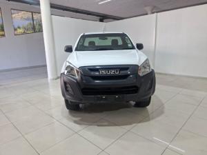 Isuzu D-Max Gen 6 250 single cab Fleetside safety - Image 4