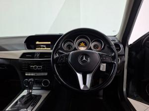 Mercedes-Benz C-Class C200 Classic - Image 10
