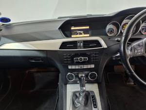 Mercedes-Benz C-Class C200 Classic - Image 11