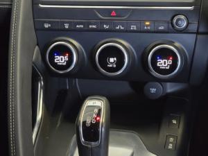 Jaguar E-Pace D150 AWD R-Dynamic SE - Image 23