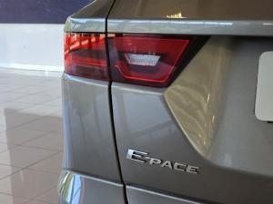 Jaguar E-Pace D150 AWD R-Dynamic SE - Image 32