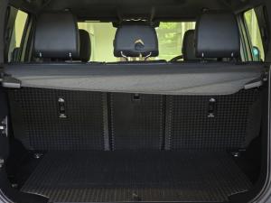 Land Rover Defender 110 D240 X-Dynamic SE - Image 11