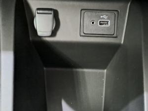 Renault Kwid 1.0 Techno manual - Image 9