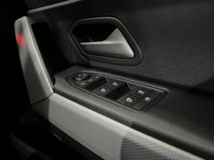 Renault Duster 1.2T hybrid Zen 4WD - Image 15