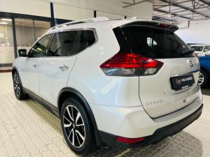 Nissan X-Trail 2.5 4x4 Tekna - Image 11