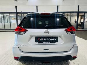 Nissan X-Trail 2.5 4x4 Tekna - Image 4