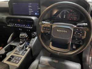Toyota Land Cruiser Prado 2.8GD VX-R - Image 12